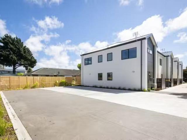 6 & 8/424 Gloucester Street, Linwood, NZ 8011 House for Sale