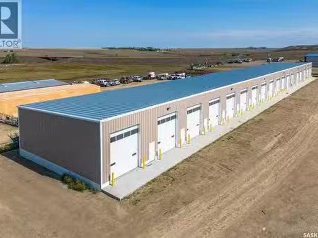 6 839 Snyder Road, Moose Jaw, SK, S6H 4Y4 commercial for sal.