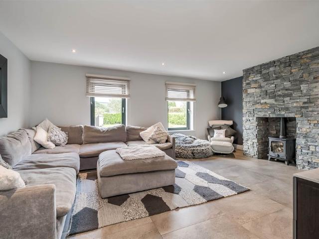 6A Oldpark Road, LISBURN, BT28 3QT