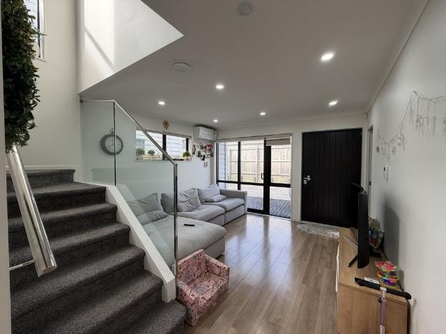 6D Christmas Road, Manurewa, Auckland