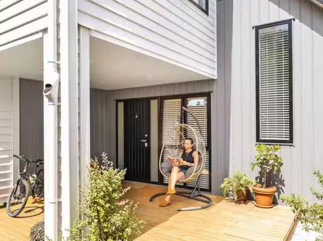 6E Taratoa Street, Point England, Auckland City For Sale