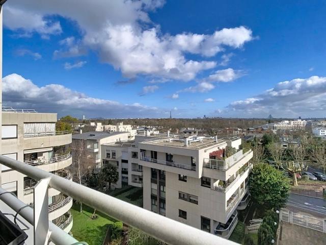 6Ème et dernier étage Appartement de 116 m² + 2 terrasses. 116m² Suresnes