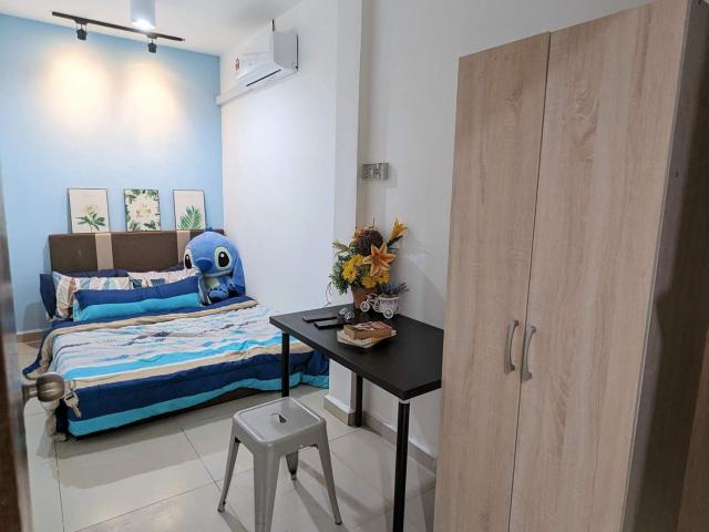 6mins drive to HospitalFully Furnished Medium Room at Taman Ban Aik, Jalan Rasah, Seremban