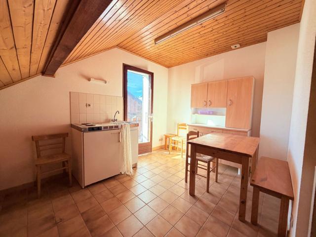 73 albiez montrond studio 25,30m2 3ème étage balcon