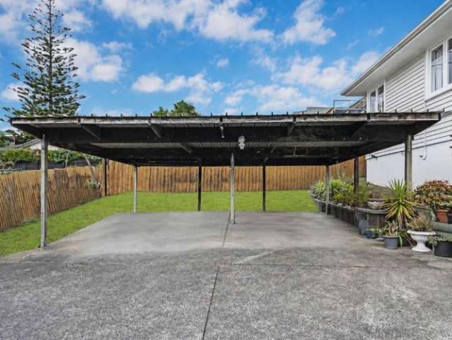 73 Awaroa Road, Sunnyvale, Waitakere City