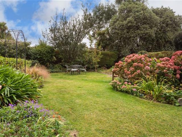 73 Barton Road East, Churchtown, Dublin 14 Lynam Auctioneers & Estate Agents 4822 MyHome. Ie Residential