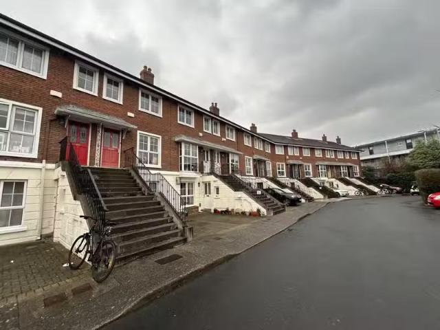 73 Grosvenor Lodge, Rathmines, Dublin 6 is for rent