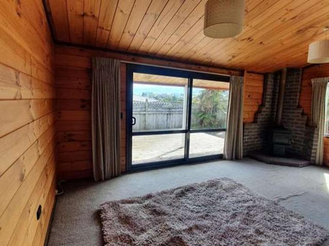 73 Heta Road, Highlands Park, New Plymouth