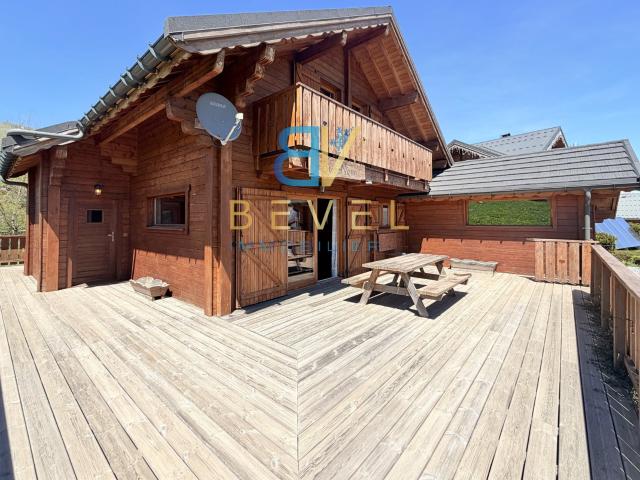 73 LA TOUSSUIRE Rare opportunité sur le secteur Chalet. 110m² Fontcouverte la Toussuire La Toussuire