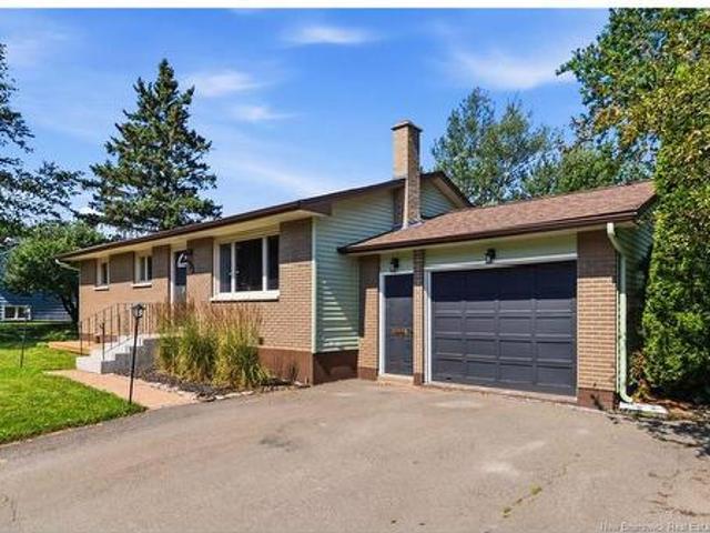 73 Laurelle Ave, Moncton, NB, E1G 1G2 house for sale | Listing ID NB145317 | Royal LePage