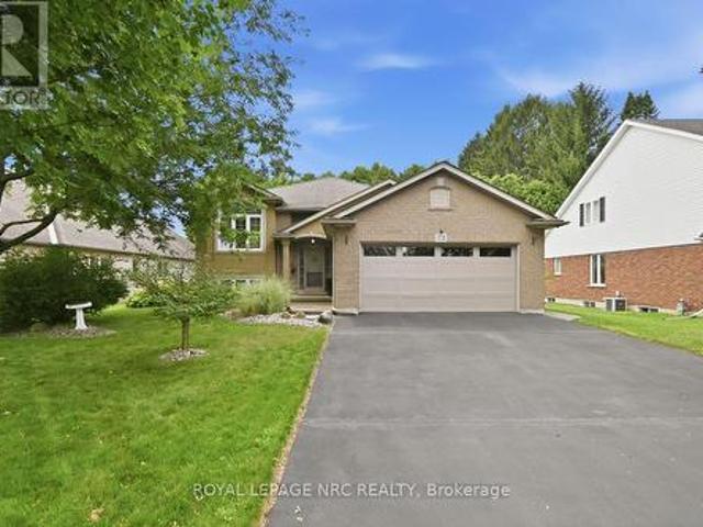 73 Rolling Meadows Boulevard, Pelham Fonthill, ON, L3E 0N2 house for sale | Listing ID X13698 | Royal LePage