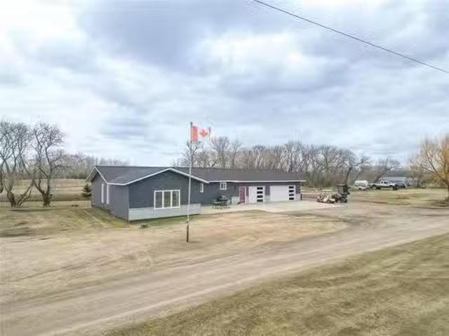 70093 124W Road, Rivers, MB, R0K 1X0 house for sale Listing.