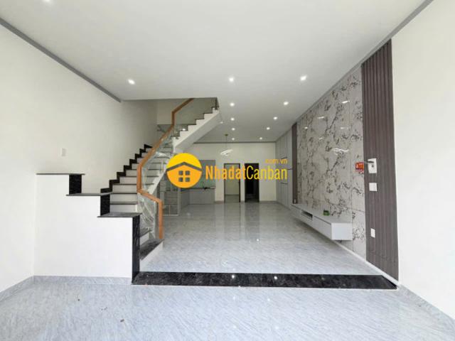 700tr sở hữu ngay nhà 1 trệt 1 lầu ngay chợ thạnh phú