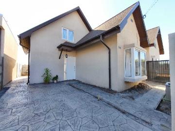 $ 700.000 Casa en Arriendo en Talca 3 dormitorios 3 baños / Kutt Property