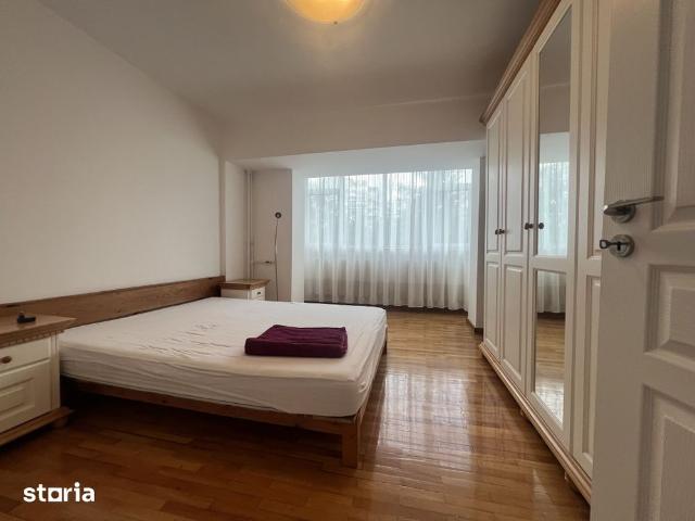 700€, Bd.Unirii, decomandat, etaj 1