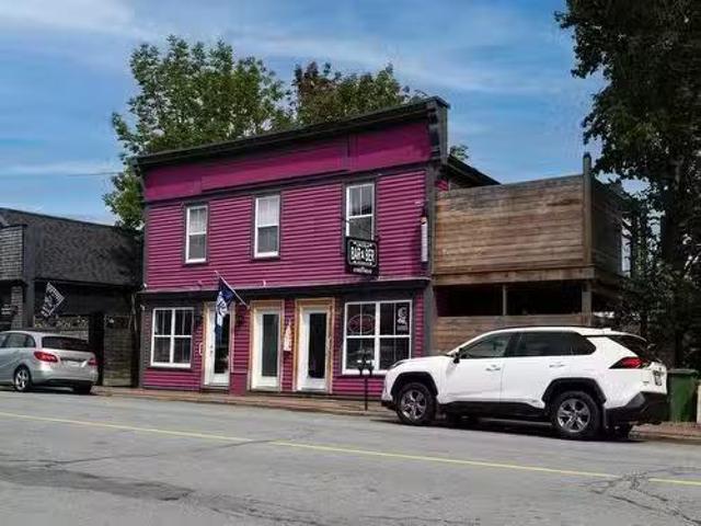 700 King Street, Bridgewater, NS, B4V 1B4 commercial for sal.