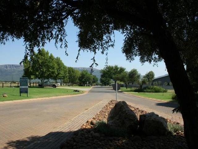 700 m² Land available in The Coves