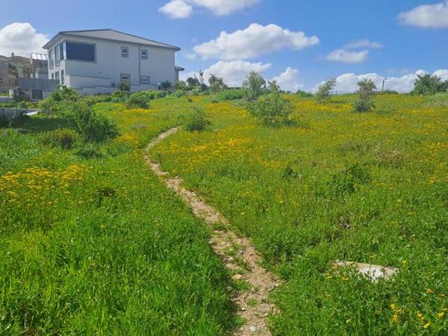 700 m² Land available in Calypso Beach