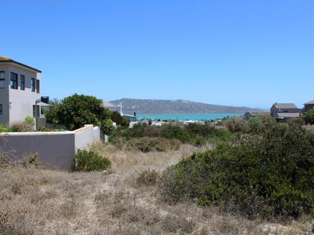 700 m² Land available in Myburgh Park