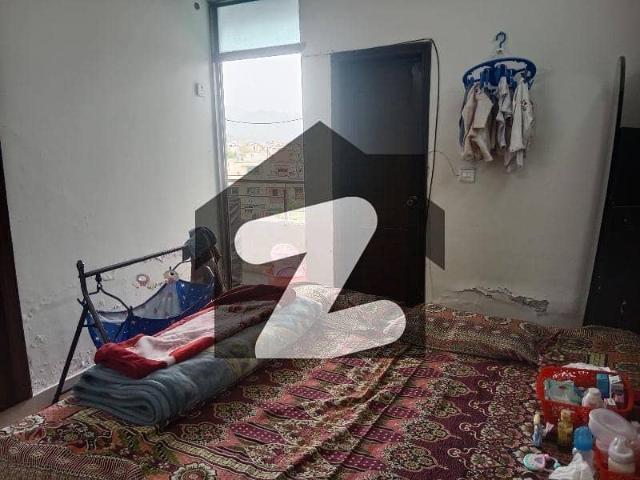 700 Square Feet Flat For rent In D 12