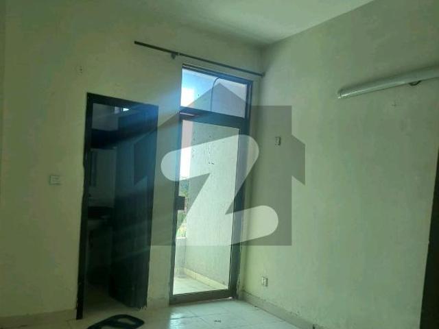 700 Square Feet Flat In D 12 Is Available For Rent D 12