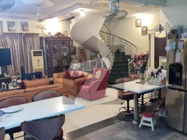 700 Square Yards House Is Available In Affordable Price In Gulshan e Iqbal Block 4