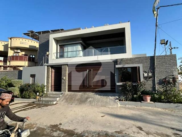 700 Sqr Yard House For Sale