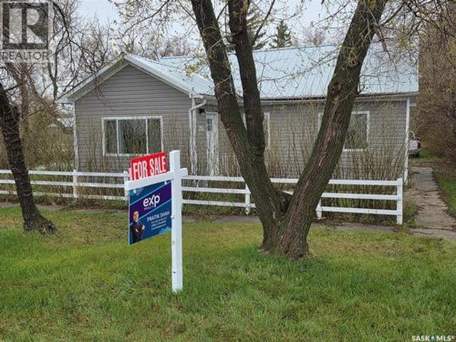 700 Railway Avenue, Dysart, SK, S0G 1H0 house for sale | Listing ID SK037113 | Royal LePage
