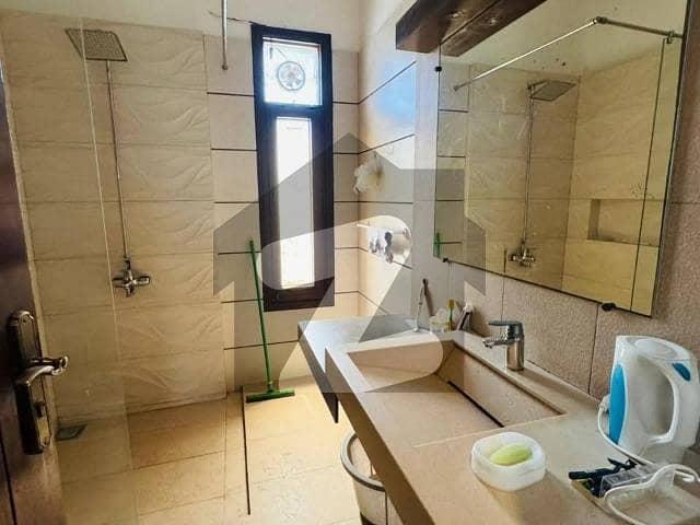700 Yards Upper Portion For Rent