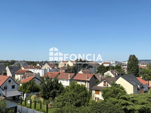700m gare appartement 4 pièces rénové dernier étage