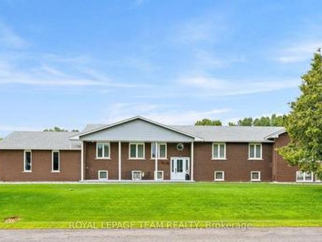 7019 Cosgrove Avenue, Ottawa, ON, K4P 1A6 house for sale | Listing ID X13635 | Royal LePage