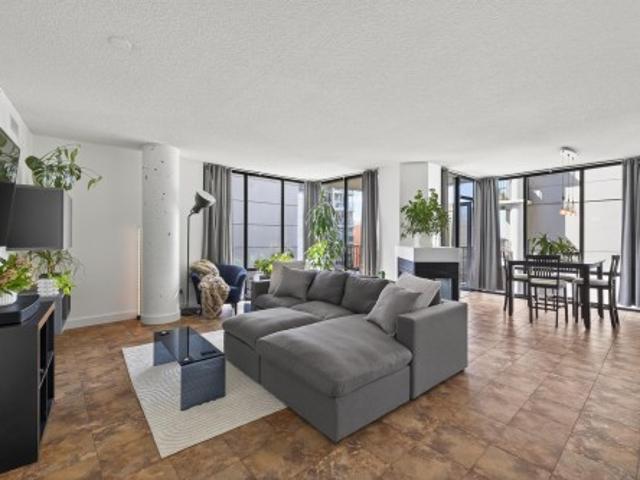 701 10028 St Nw, Edmonton, AB, T5K 1Y8 condo for sale | Listing ID E4500 | Royal LePage