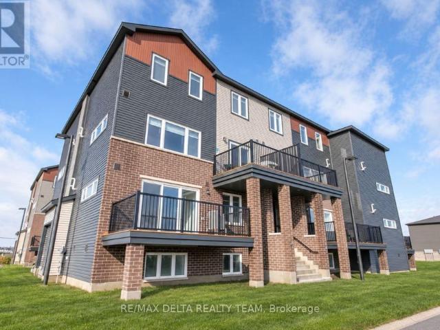 701 Amberwing Private #Unit D Ottawa, ON K4A3T9