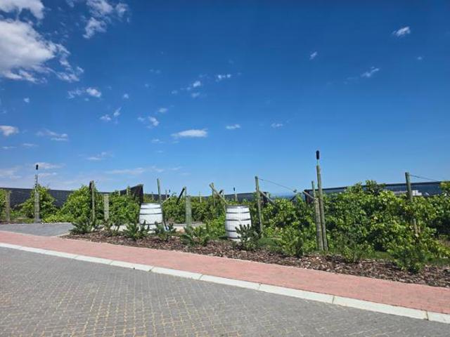 701 m² Land available in Yzerfontein