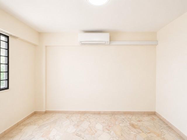 701 Yishun Avenue 5 HDB Apartment For Sale, $400,000, 2 Bed 2 Bath 732 sqft $546.00 psf