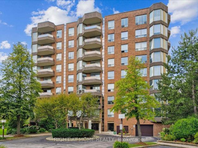 702 1901 Pilgrims Way, Oakville | For Sale @ $898,800 | Condos. Ca