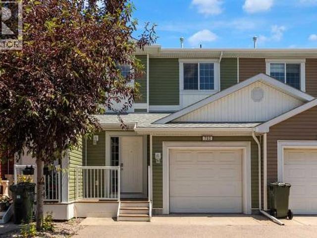 702 800 Yankee Valley Boulevard Se, Airdrie, AB, T4A 2L2 townhouse for sale | Listing ID A2327 | Royal LePage