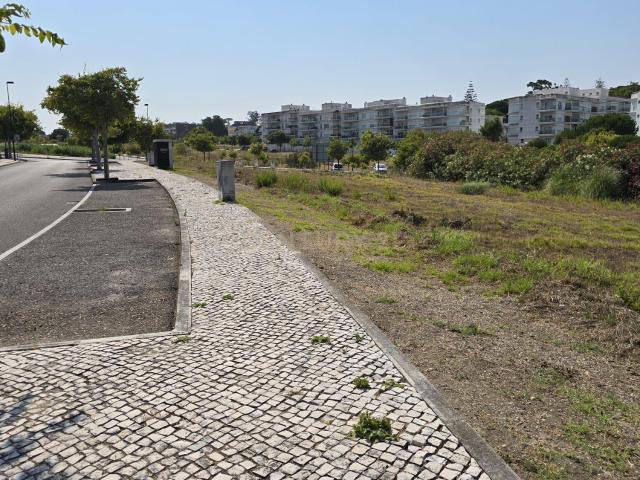 702 m² de Exclusividade num Novo Condomínio na Aldeia dos Capuchos, Caparica