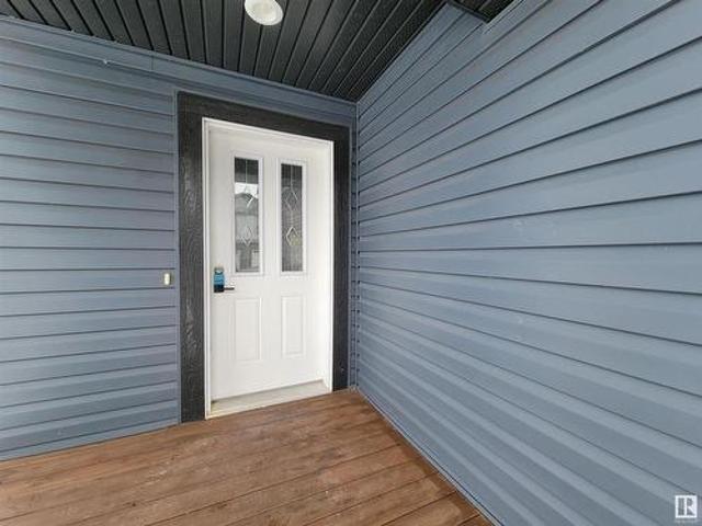 702A Rocky Way, Cold Lake, AB, T9M 0H3 townhouse for sale | Listing ID E4422 | Royal LePage