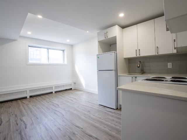 7030 Côte Saint Luc Rd Studio Apartment for Rent at 7030 Ch De La Côte Saint Luc, Montréal, QC H4V 1J3 Loyola