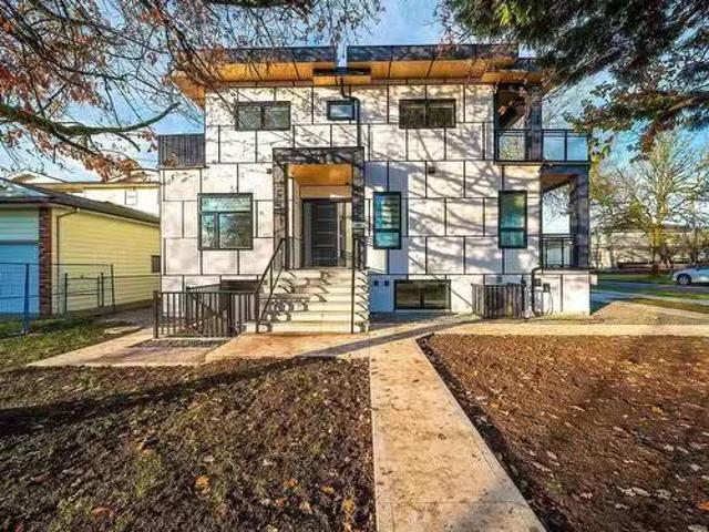 7033 Inverness Street, Vancouver, BC, V5X 1L9 duplex for sal.