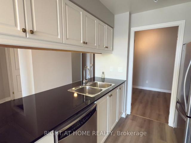 703 40 Old Mill Road, Oakville | For Sale @ $540,000 | Condos. Ca
