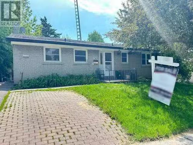 703 Clarence Drive, Whitby, ON, L1N 1E3 house for sale List.