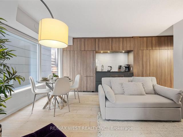 704 155 Yorkville Avenue, Toronto | Expired, C12328 | Condos. Ca