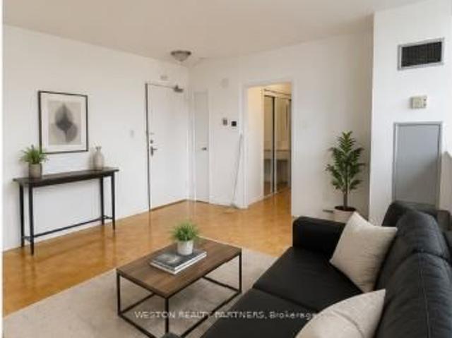 704 171 Erskine Avenue, Toronto | StudioBeds/1Bath, Condo, $1,799/mo | Condos. Ca