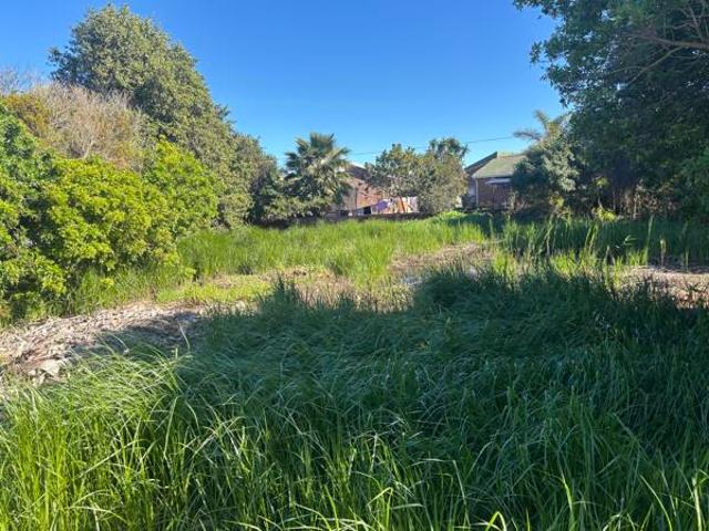 704 m² Land available in Aston Bay
