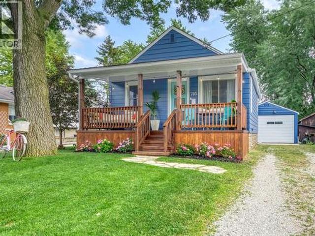 705 Orchard Avenue, Sarnia, ON, N7V 2X3 house for sale | Listing ID 26017 | Royal LePage
