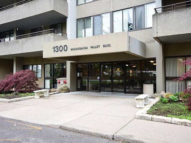 706 1 Mississauga Valley Boulevard, Mississauga | 3Beds/2Bath, Condo, $2,900/mo | Condos. Ca
