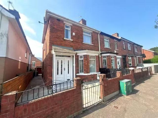 706 Crumlin Road