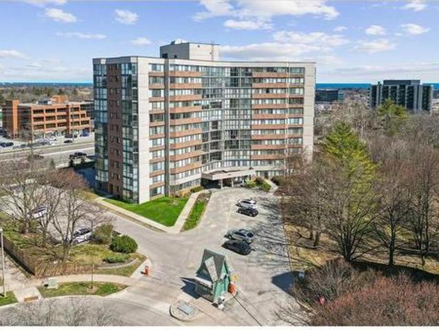 707 1 Marlborough Court, Oakville, ON, L6H 3K6 condo for sale | Listing ID 40715 | Royal LePage
